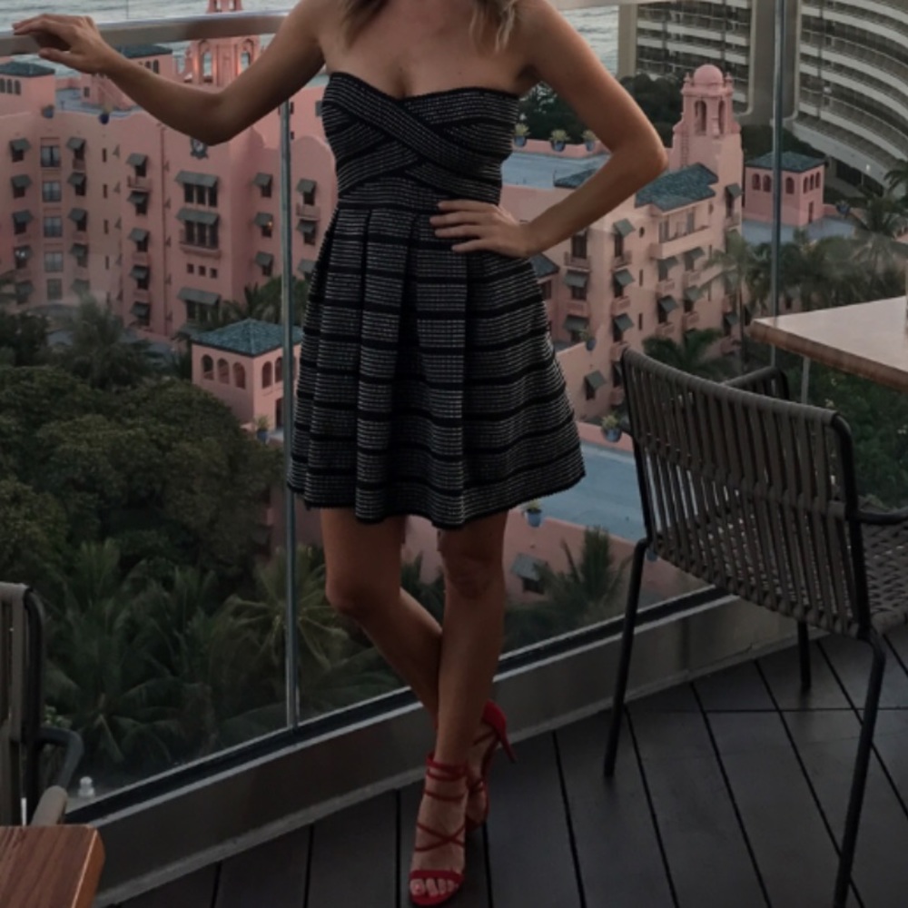 Cocktail dress - Picture 2 of 3